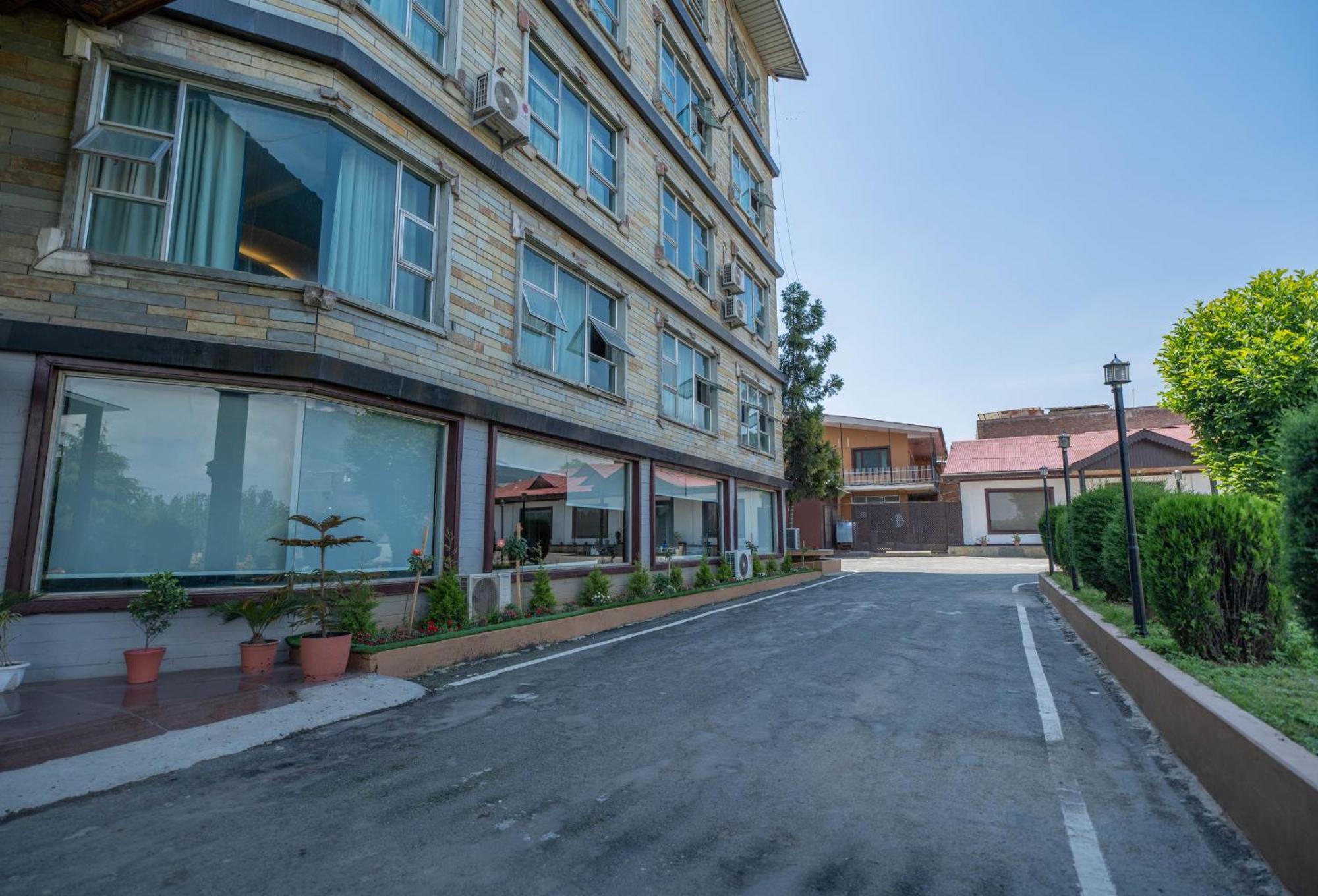 The Countryside Resorts Srīnagar Zewnętrze zdjęcie